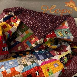Handmade quilt, 86 x 52, vintage design